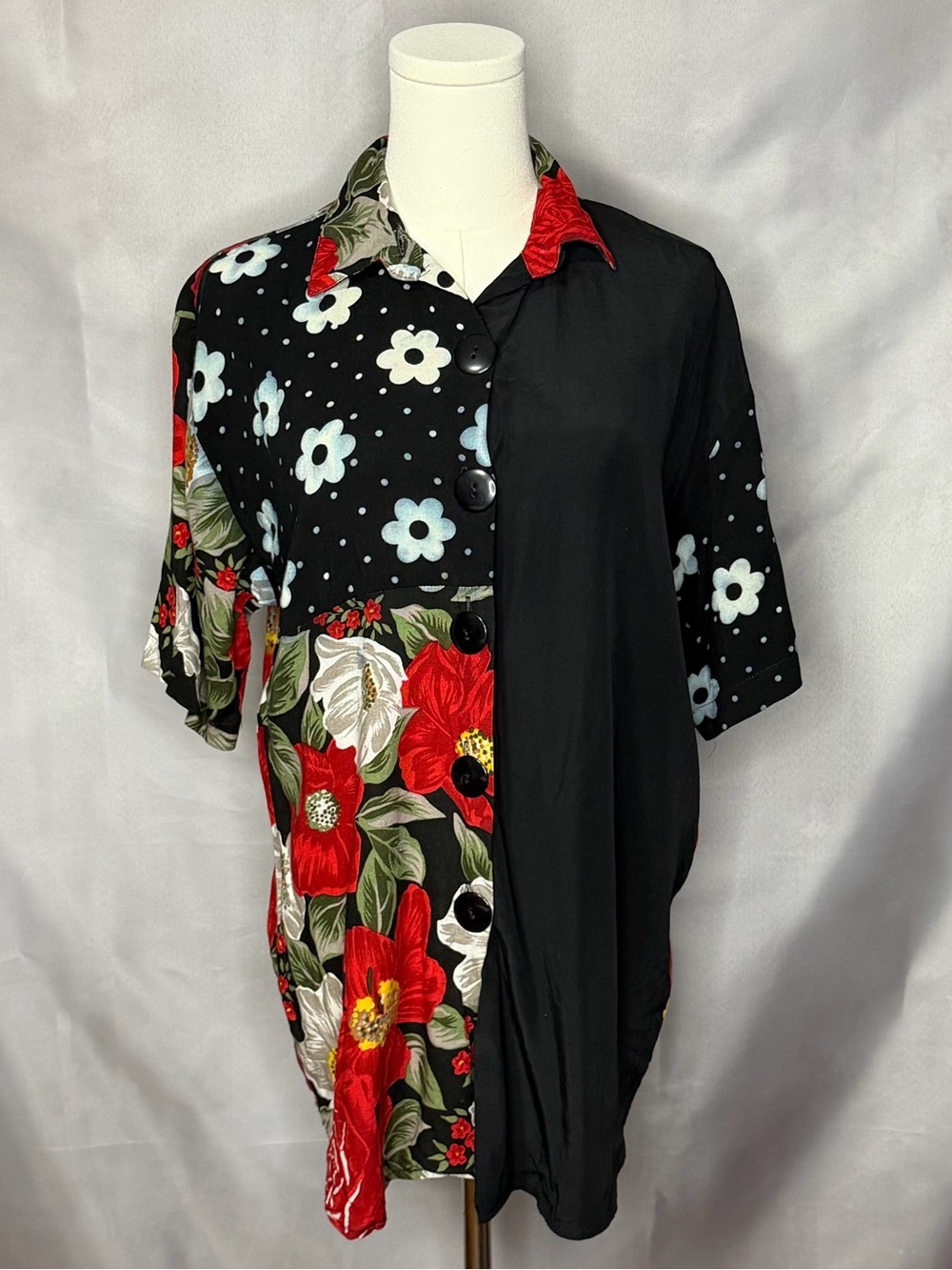 Mirrors Black & Red Floral Short-Sleeve Blouse 90s Vintage
